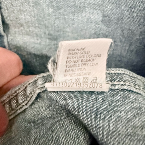 Port Authority Women’s Denim Shirt Size Large 90s Coastal Cotton Layering Top - Picture 5 of 6